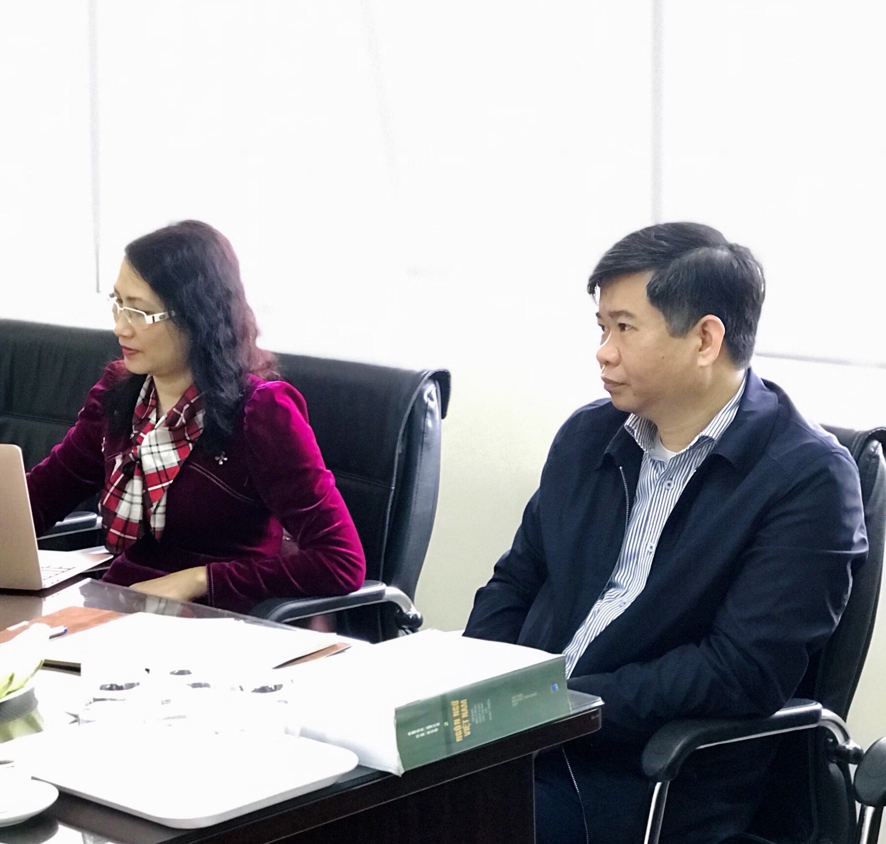 Trường Ngoại ngữ - Du lịch làm việc với Hội Ngôn ngữ học Việt Nam về kế hoạch tổ chức Hội thảo Ngôn ngữ học toàn quốc lần thứ 22