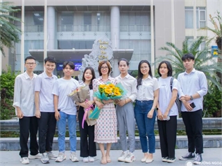 Sinh viên Trường Ngoại ngữ - Du lịch, Đại học Công nghiệp Hà Nội với nghiên cứu khoa học