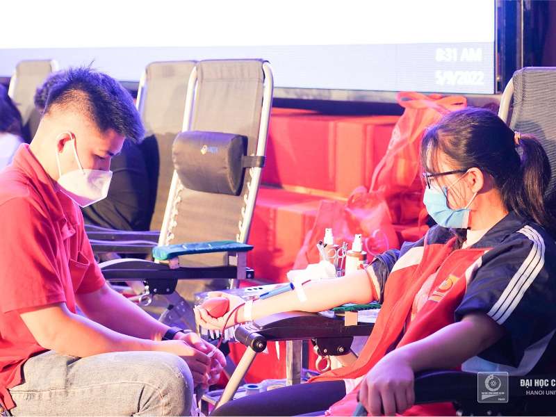 Ngày hội hiến máu nhân đạo “Cầu vồng nhân ái”