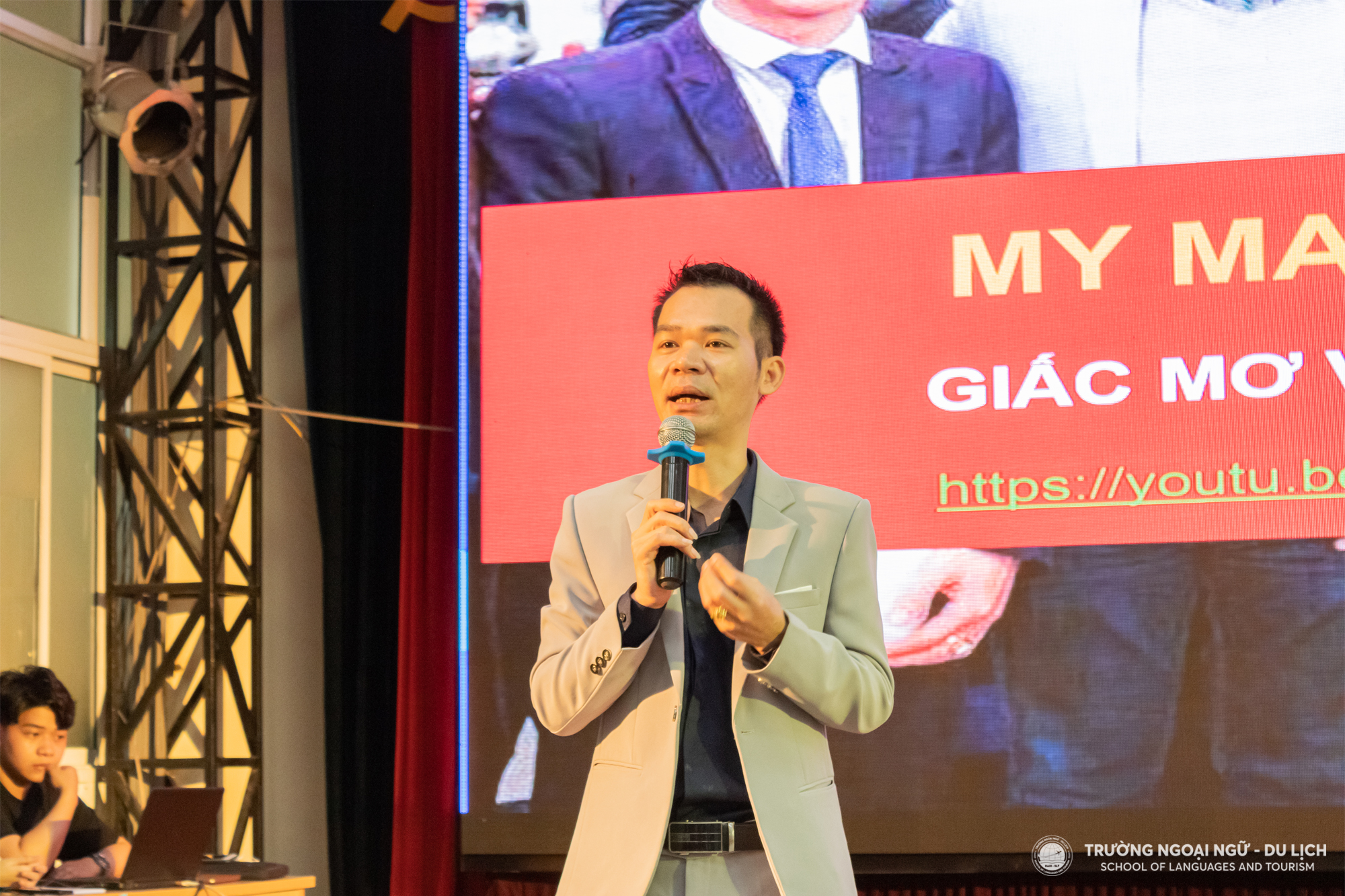 Tọa đàm hướng nghiệp “Giấc mơ Việt Nam – Khởi sự kinh doanh số”