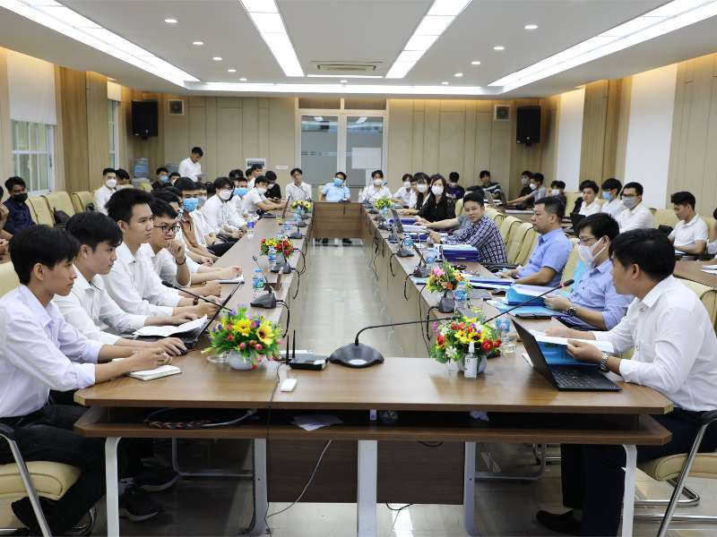 Nghiệm thu gần 400 đề tài sinh viên nghiên cứu khoa học năm học 2021 - 2022