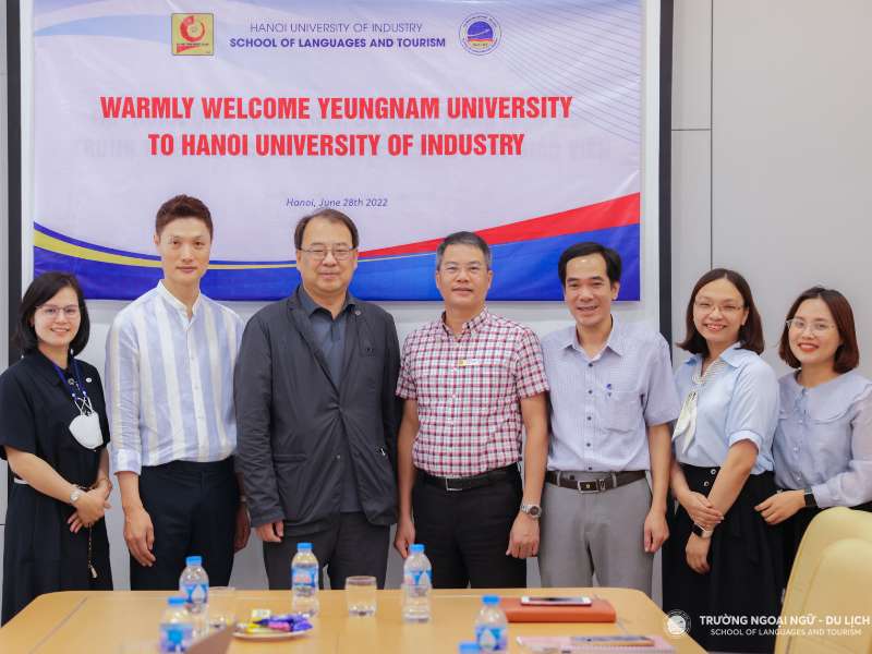 Đón tiếp và làm việc với đoàn đại diện Đại học Yeungnam (Hàn Quốc)