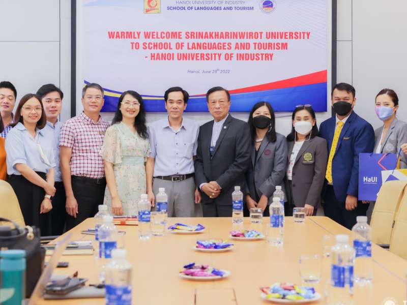 Đón tiếp và làm việc với Trường Đại học Srinakharinwirot (Thái Lan)