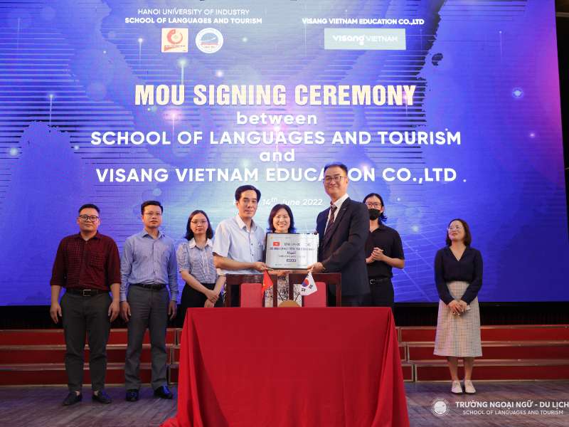 Lễ ký kết biên bản ghi nhớ hợp tác (MOU) với Công ty Visang Education