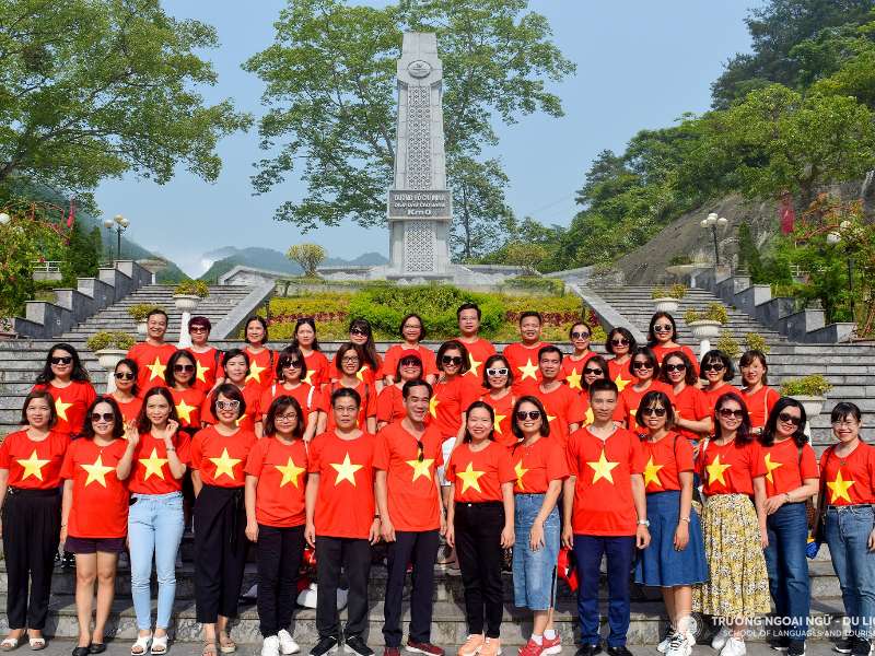 Hành trình về với cội nguồn Pác Bó - Cao Bằng