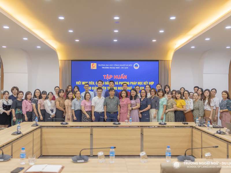 Tập huấn Viết mục tiêu, chuẩn đầu ra và phương pháp học kết hợp