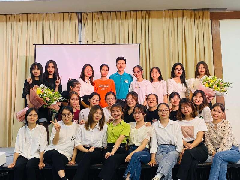 Lễ trao chứng chỉ Certificate of Internship cho sinh viên Khoa Quản trị Nhà hàng - Khách sạn tại FLC Sầm Sơn