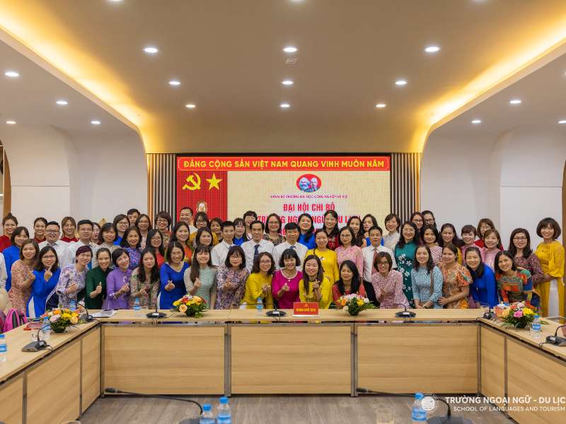 Đại hội Chi bộ Trường Ngoại ngữ - Du lịch, Đại học Công nghiệp Hà Nội nhiệm kỳ 2022 - 2025