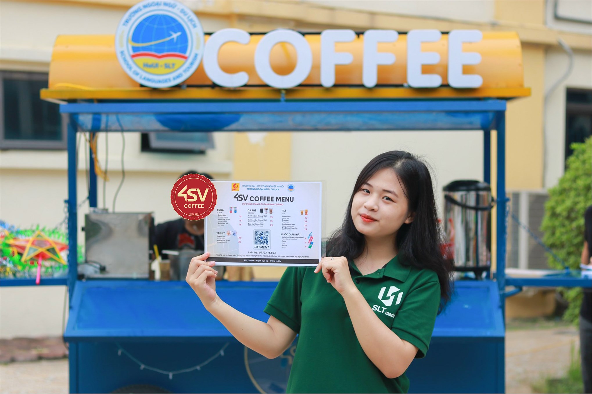 Quầy đồ uống 4SV Coffee với menu đa dạng, phù hợp nhu cầu của giới trẻ