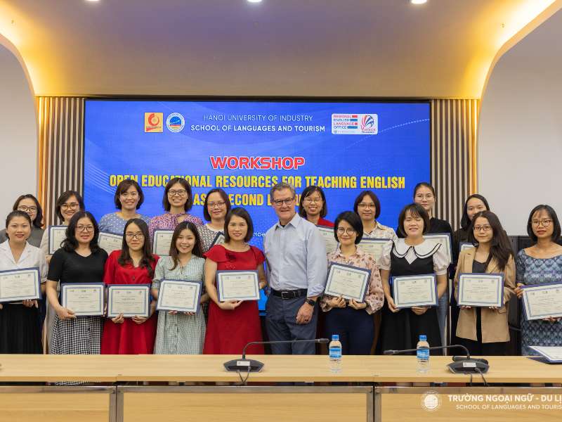 Hội thảo Nguồn học liệu mở cho giảng dạy tiếng Anh