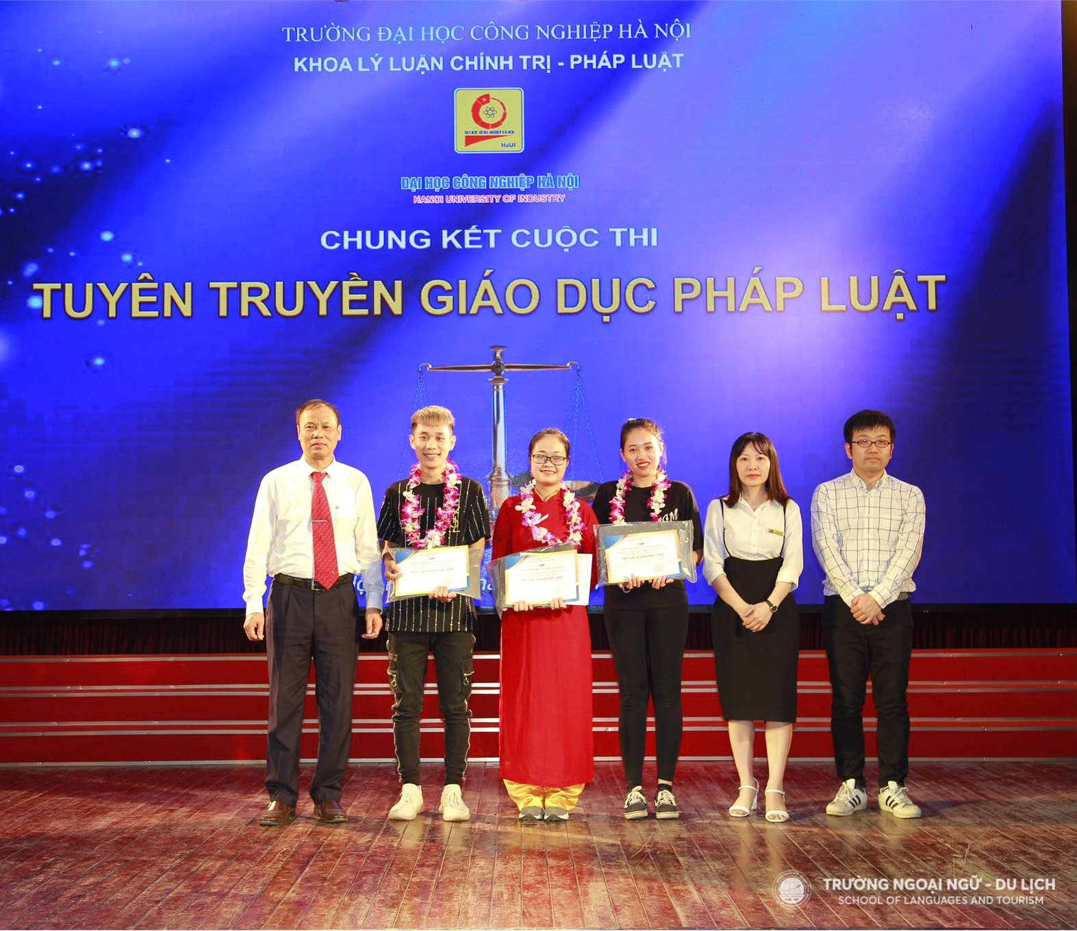 Tân cử nhân Nguyễn Thị Hồng Ánh, thực học - thực hành - thực danh - thực nghiệp