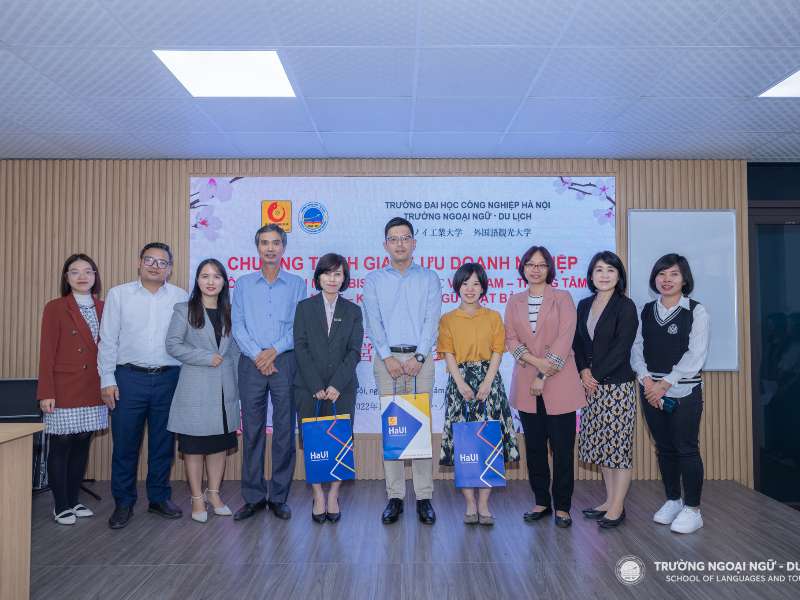 Giao lưu và định hướng nghề nghiệp cùng Công ty Mitsubishi Việt Nam