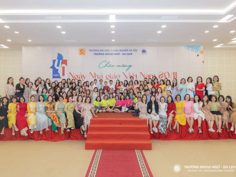 Trường Ngoại ngữ - Du lịch, Đại học Công nghiệp Hà Nội gặp mặt, tri ân Ngày Nhà giáo Việt Nam 20/11