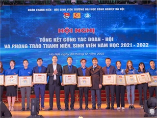 Liên chi Đoàn Trường Ngoại ngữ - Du lịch, Đại học Công nghiệp Hà Nội vinh dự nhận Bằng khen từ BCH Trung ương Đoàn TNCS Hồ Chí Minh về thành tích xuất sắc năm học 2021 – 2022