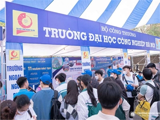 Sức hút của Trường Ngoại ngữ - Du lịch, Đại học Công nghiệp Hà Nội tại Ngày hội tư vấn tuyển sinh - hướng nghiệp năm 2023