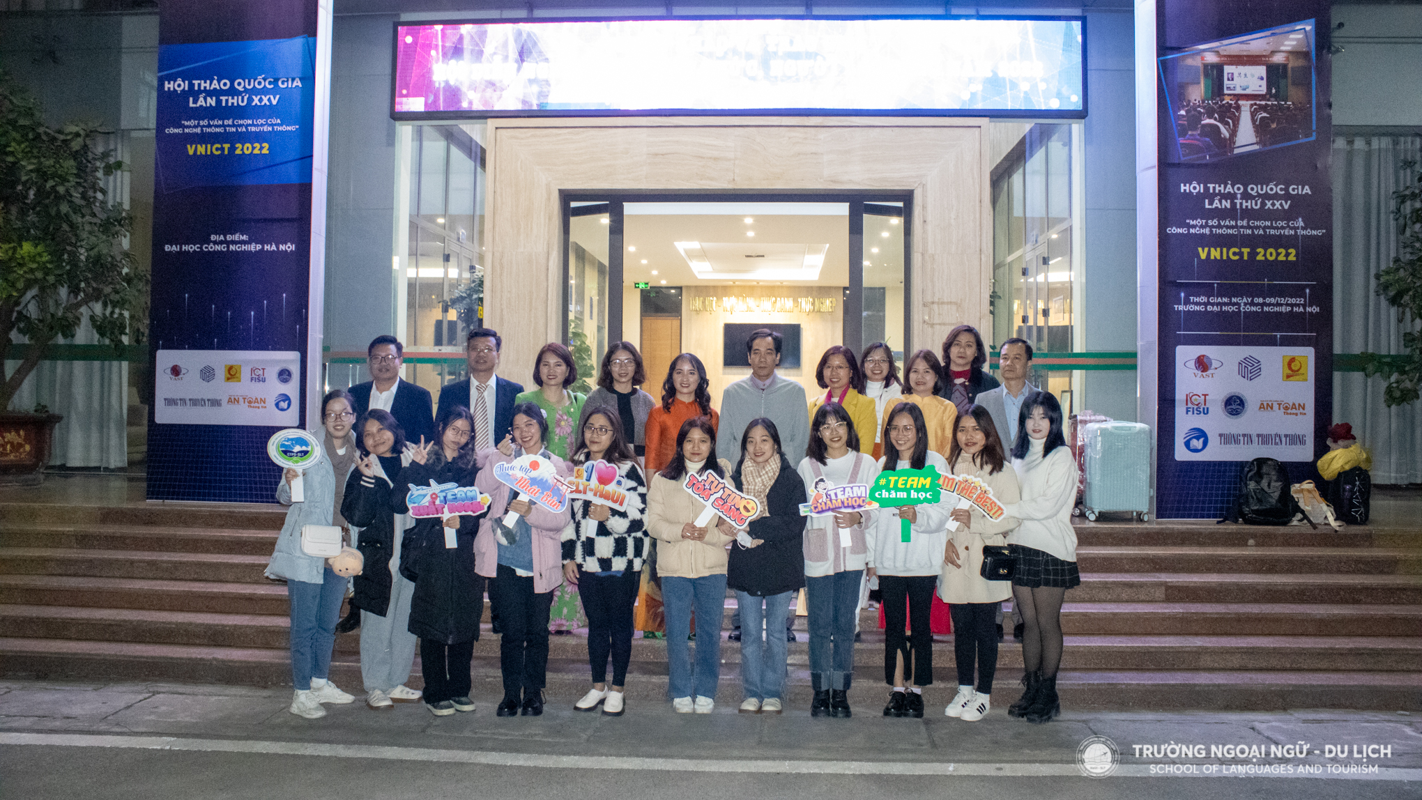 Sinh viên Ngôn ngữ Nhật Bản và Ngôn ngữ Anh tham gia chương trình thực tập tại Tokyo, Nhật Bản