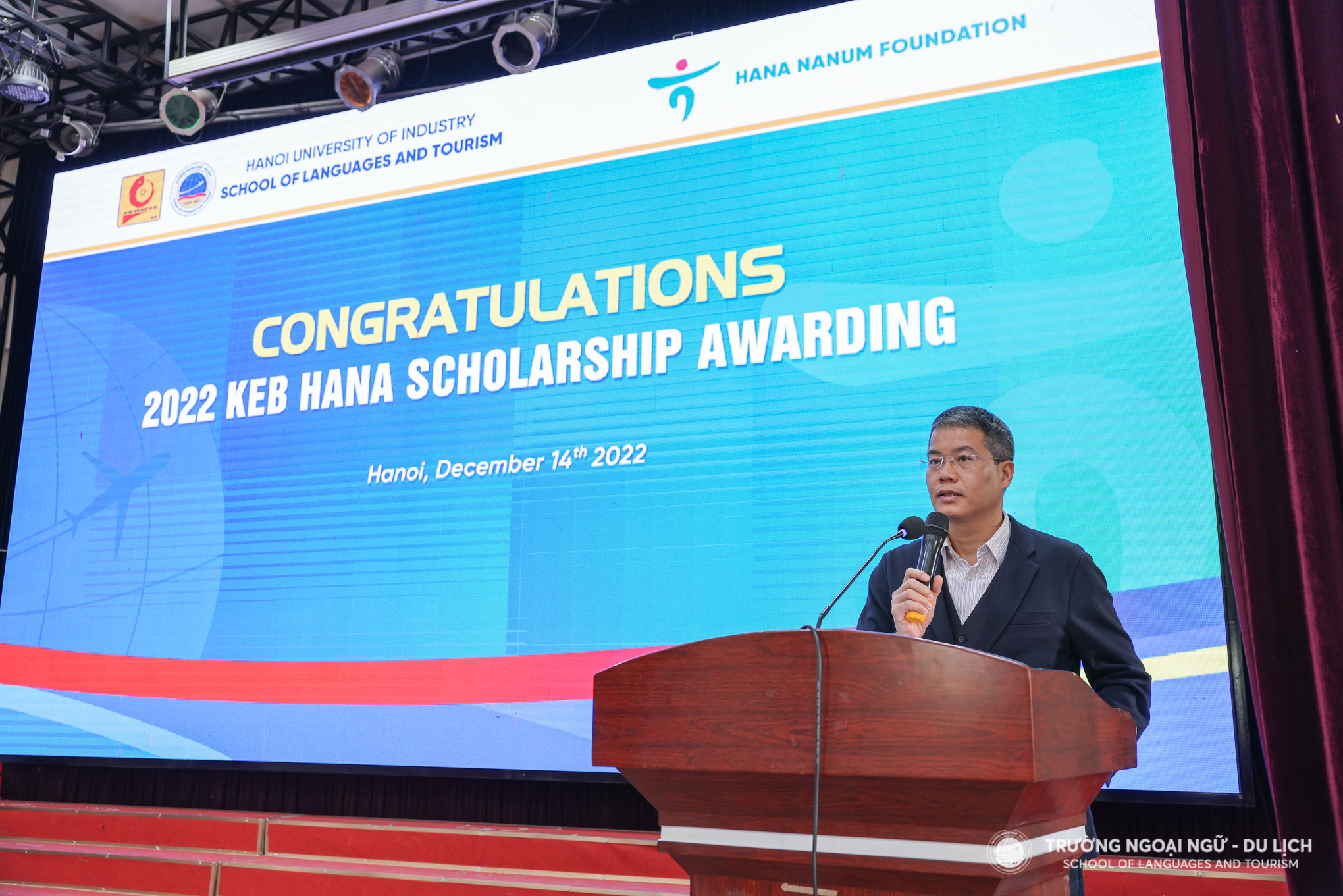 15 sinh viên Khoa Ngôn ngữ Hàn Quốc nhận học bổng Ngân hàng KEB Hana Bank 2022