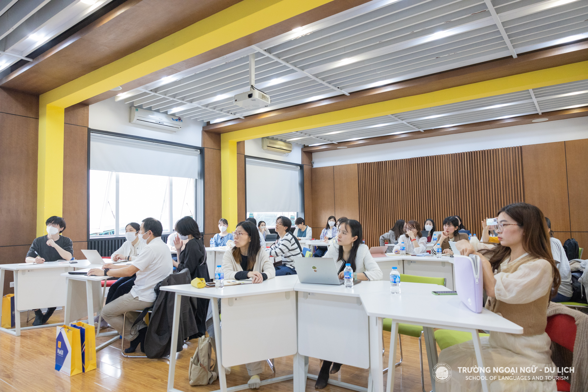 Hoạt động tại Workshop: Thảo luận ứng dụng Active Learning trong giảng dạy