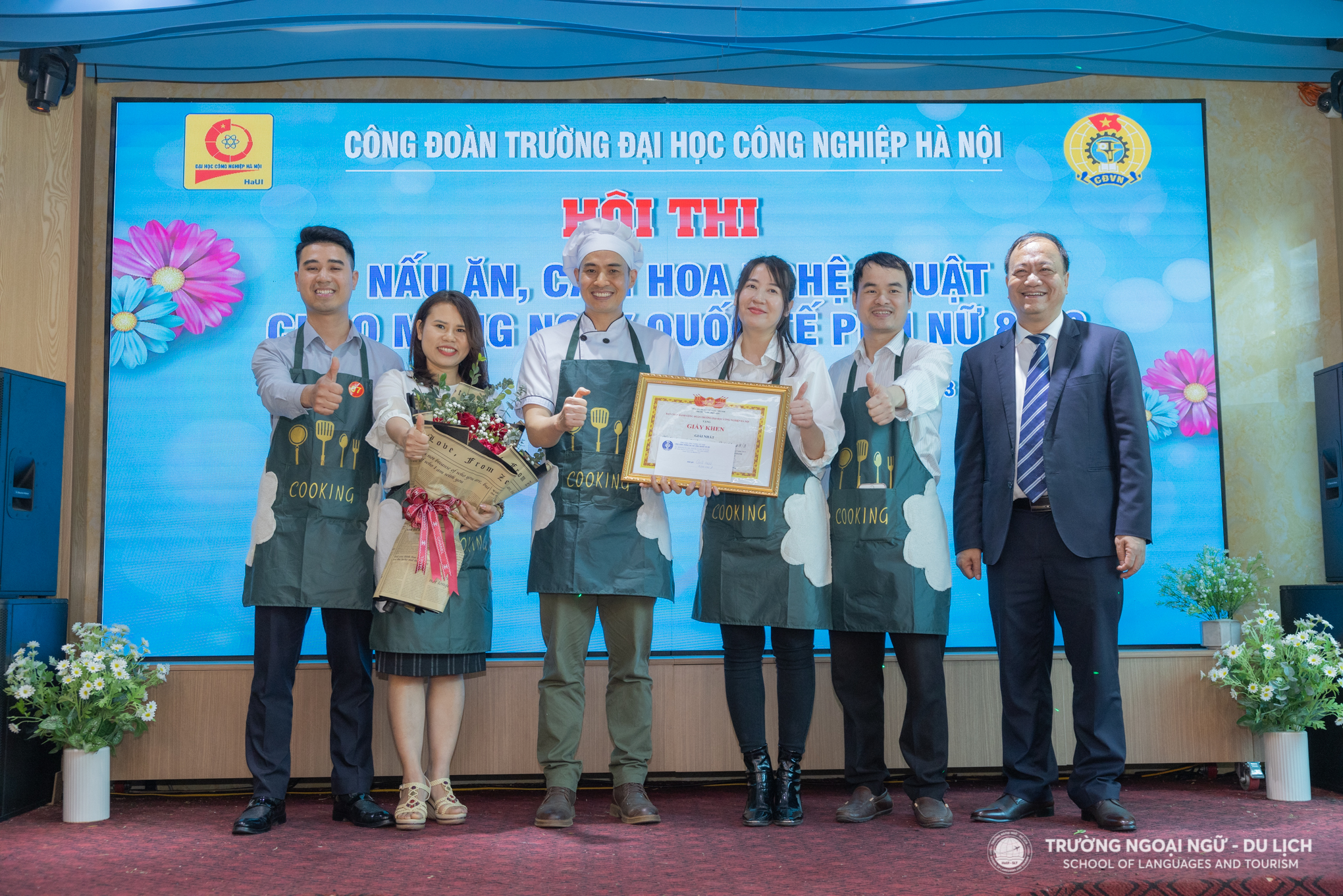 Liên quân Trường Ngoại ngữ - Du lịch và Trung tâm Công nghệ Thông tin xuất sắc đạt giải nhất hội thi nấu ăn, cắm hoa 8/3: Lan tỏa yêu thương ngọt ngào từ căn bếp