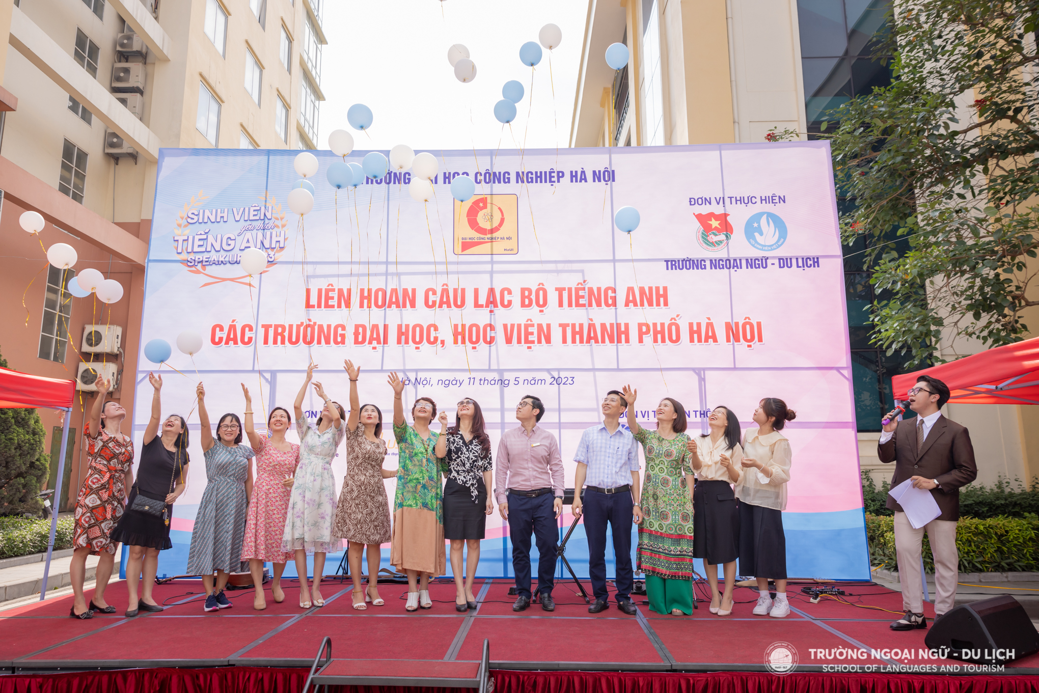 Nghi thức Khai mạc Liên hoan câu lạc bộ tiếng Anh các trường đại học, học viện thành phố Hà Nội