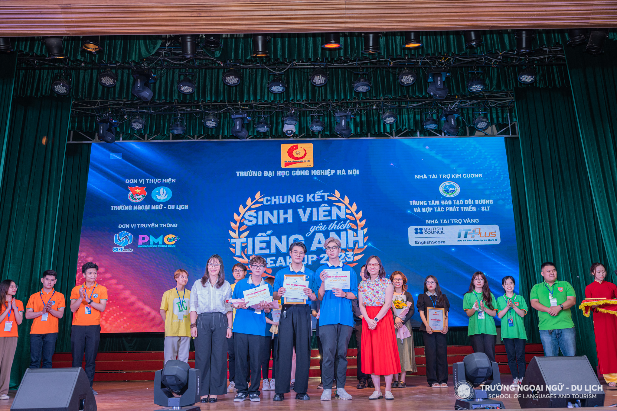 Hấp dẫn, kịch tính Chung kết Sinh viên yêu thích tiếng Anh Speak Up 2023