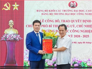 Trao Quyết định bổ nhiệm cán bộ lãnh đạo, quản lý Trường Đại học Công nghiệp Hà Nội