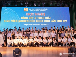 Sinh viên Trường Ngoại ngữ - Du lịch, Trường Đại học Công nghiệp Hà Nội với nghiên cứu khoa học