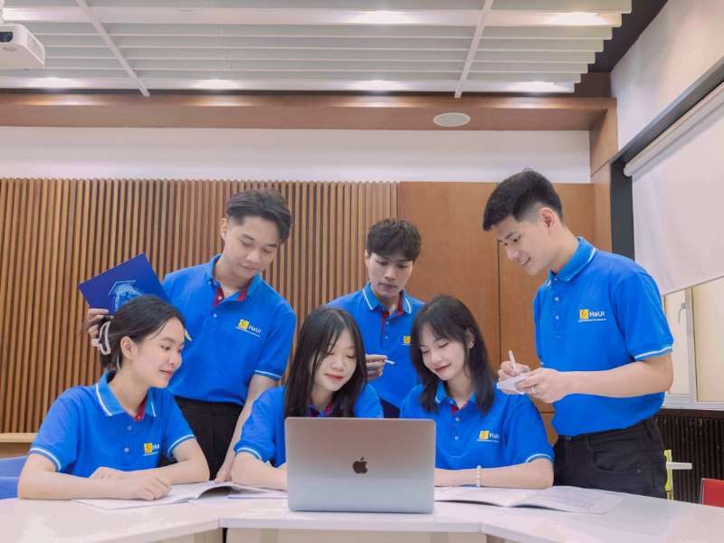 Để không phí hoài tuổi trẻ, gửi trọn thanh xuân tại SLT