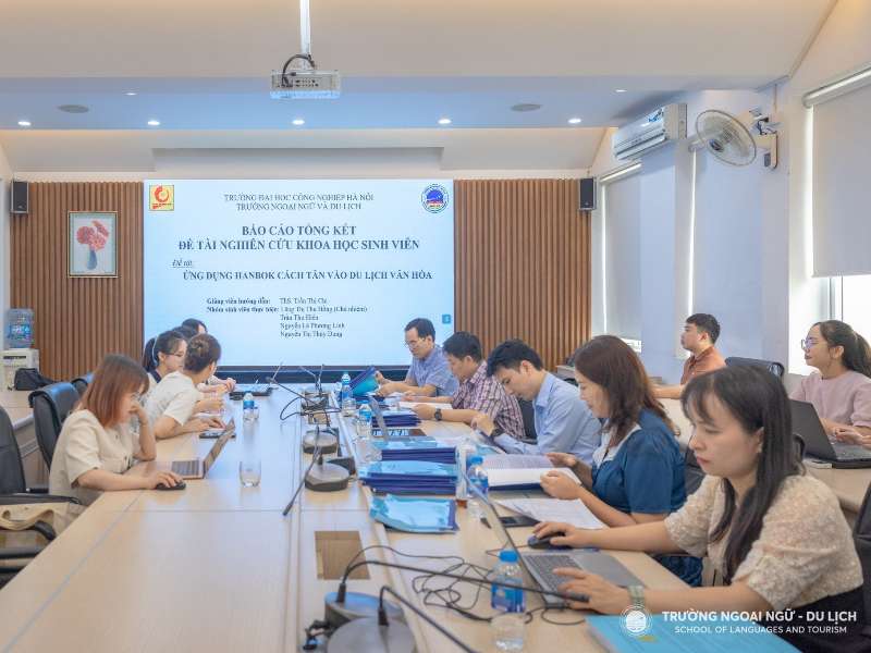 Nghiệm thu đề tài sinh viên nghiên cứu khoa học năm học 2022 - 2023