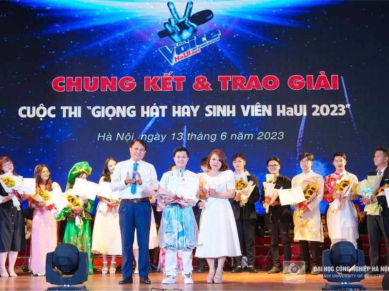 Giọng hát hay sinh viên HaUI: Đêm tỏa sáng của những tài năng âm nhạc trẻ