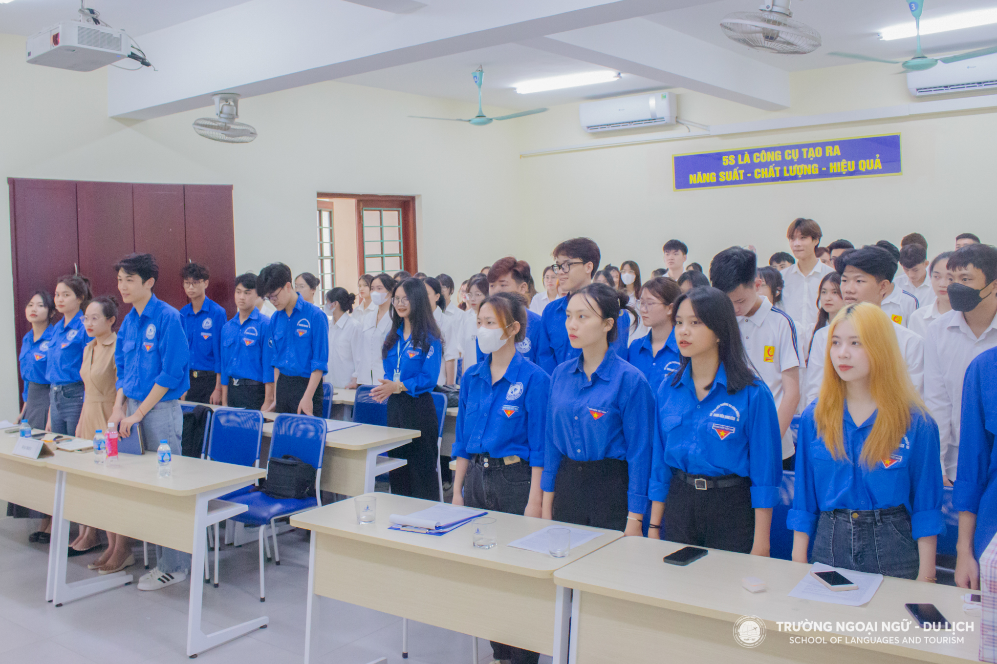 Tuổi trẻ Trường Ngoại ngữ - Du lịch, Trường Đại học Công nghiệp Hà Nội tưng bừng phấn khởi trong không khí đại hội Chi đoàn các lớp