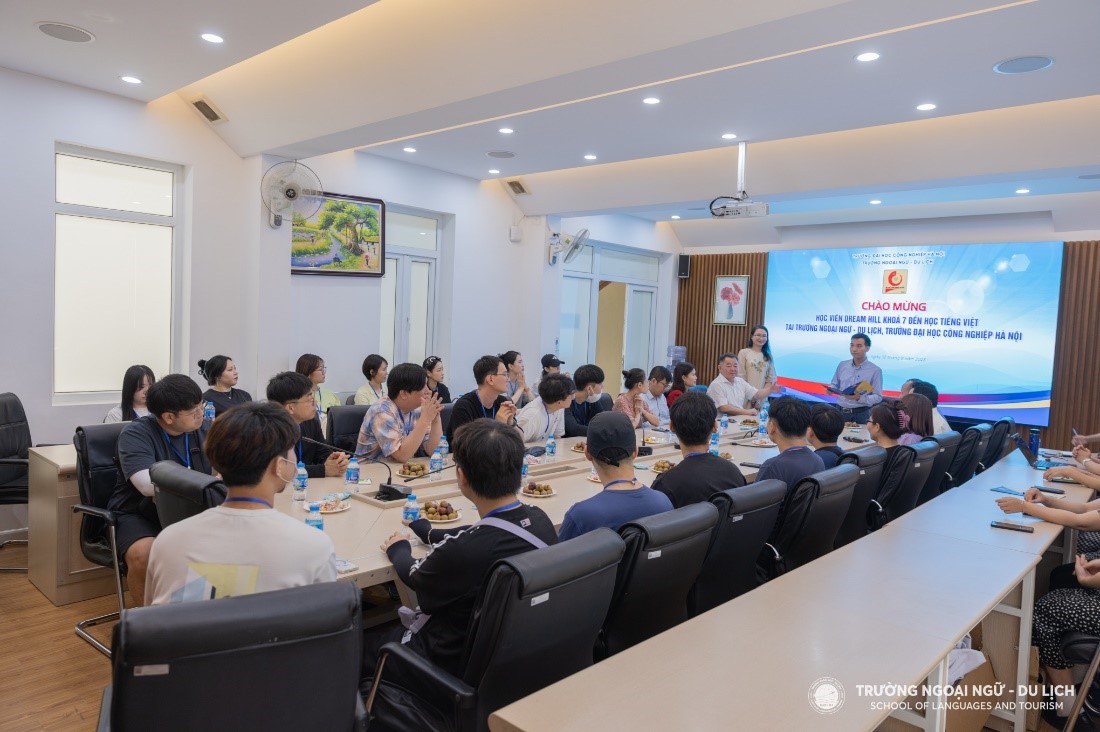 Lễ đón tiếp học viên Dream Hill khóa 7 đến học tiếng Việt tại Trường Ngoại ngữ - Du lịch, Trường Đại học Công nghiệp Hà Nội