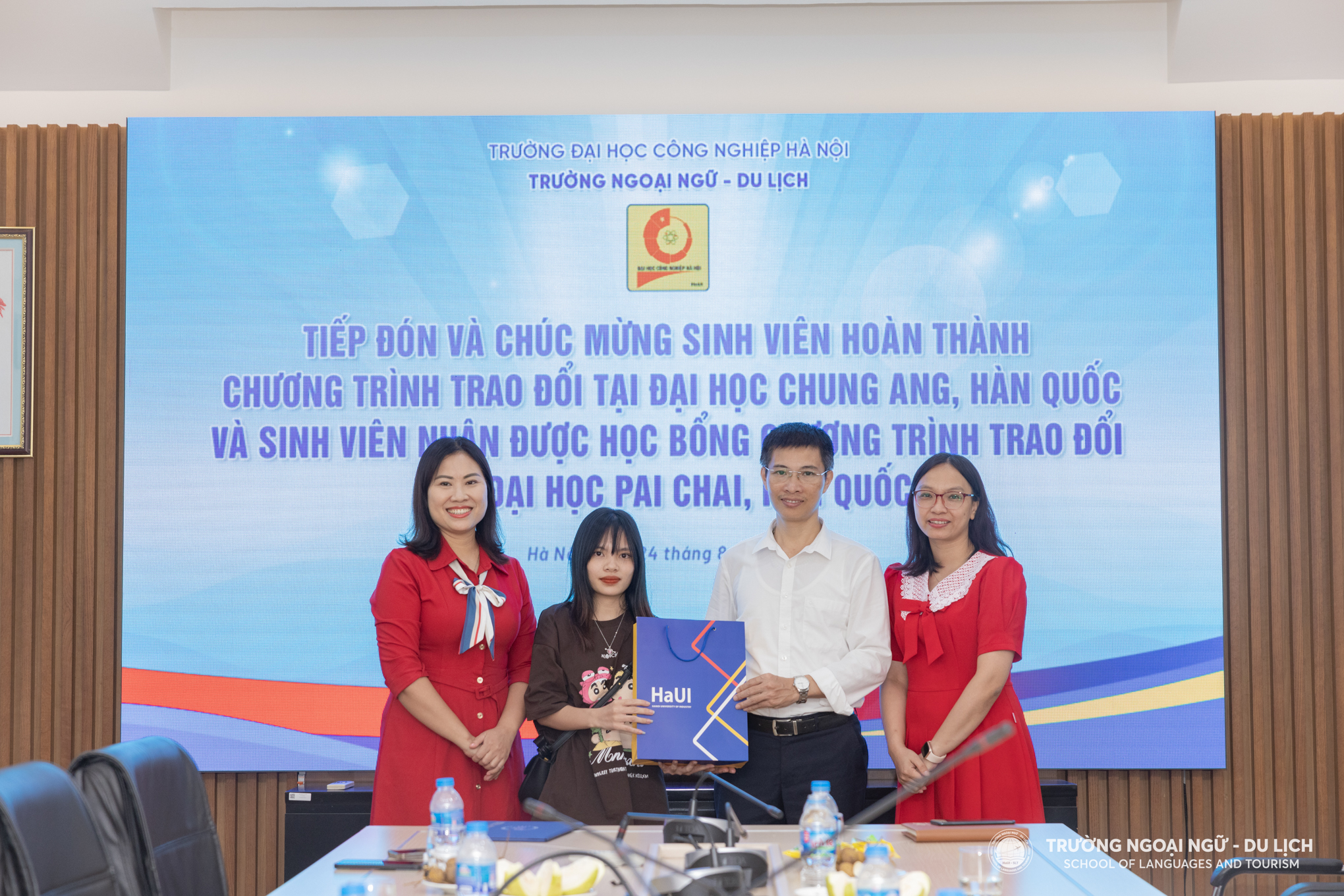 Chào mừng sinh viên trao đổi Đai học Chung Ang và Đại học Pai Chai hoàn thành chương trình học trao đổi