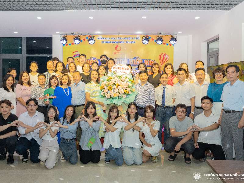 Chào tân sinh viên ngành Ngôn ngữ học, Khoa Tiếng Việt và Văn hoá Việt Nam, Trường Ngoại ngữ - Du lịch, Trường Đại học Công nghiệp Hà Nội