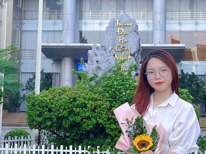 Dương Thị Tú Anh: Nữ sinh viên ngành Ngôn ngữ Trung Quốc đầy nhiệt huyết, cống hiến hết mình cho tuổi trẻ