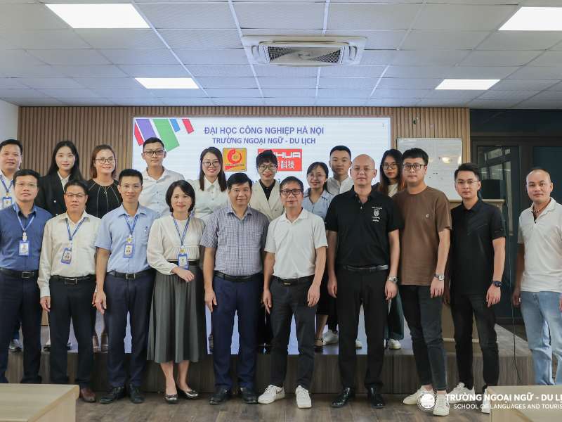 Tọa đàm định hướng nghề nghiệp ngành Ngôn ngữ Trung Quốc, Ngôn ngữ Anh năm học 2023 – 2024