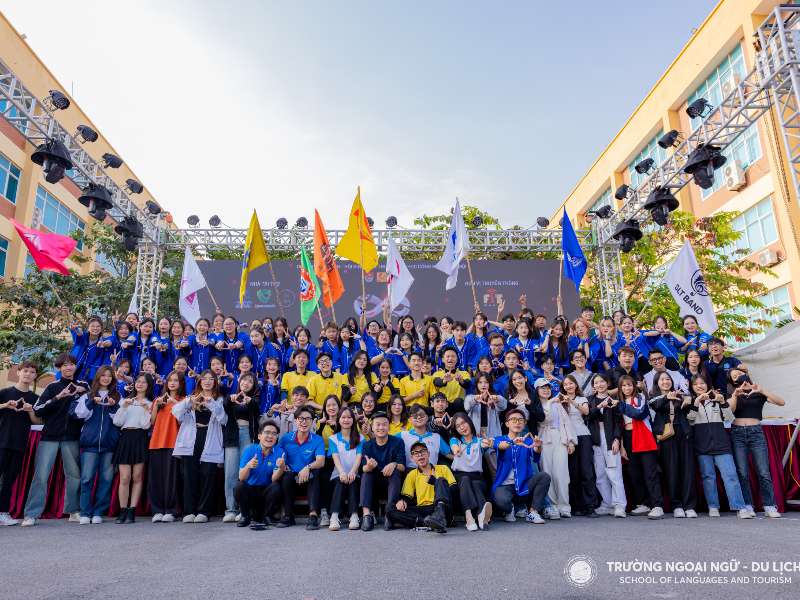 Dấu ấn sinh viên Trường Ngoại ngữ - Du lịch, Đại học Công nghiệp Hà Nội tại Ngày hội kết nối sinh viên HaUI CONNECTION 2023
