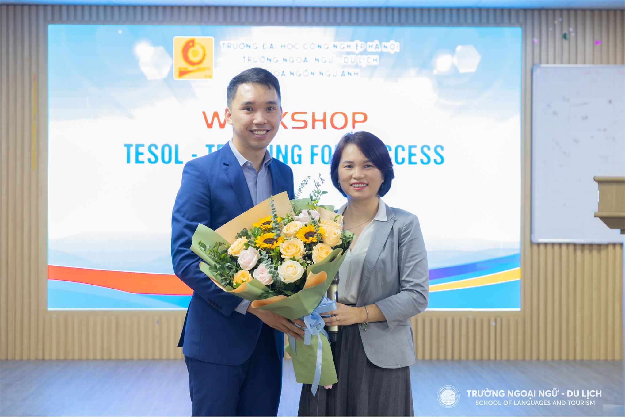 Tọa đàm `Trao đổi chuyên đề TESOL - Teaching for success`