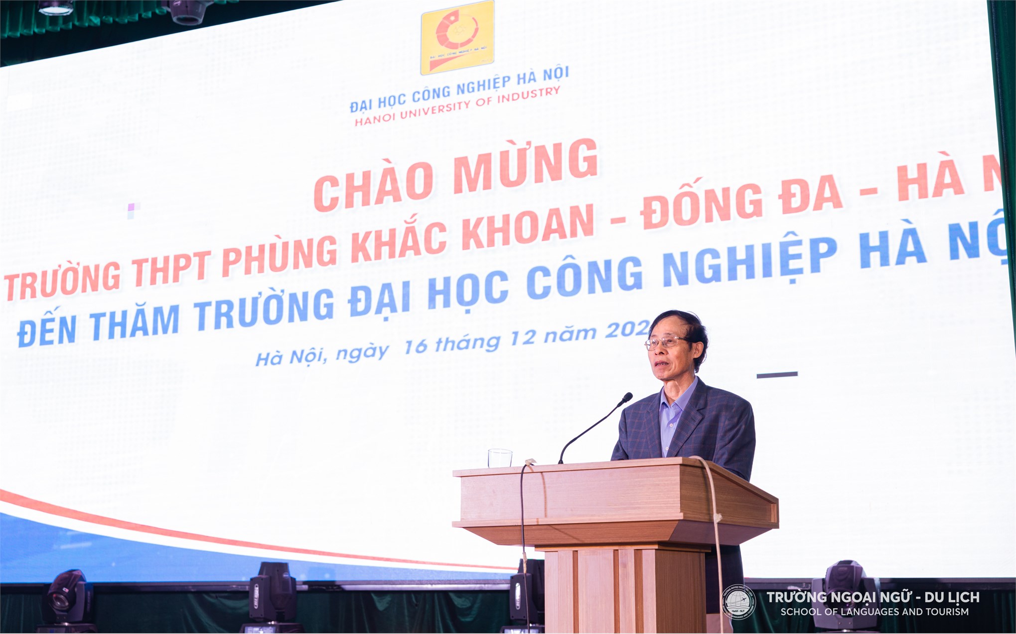 Đại học Công nghiệp Hà Nội đón gần 400 thầy cô, phụ huynh và học sinh Trường THPT Phùng Khắc Khoan, Đống Đa, Hà Nội