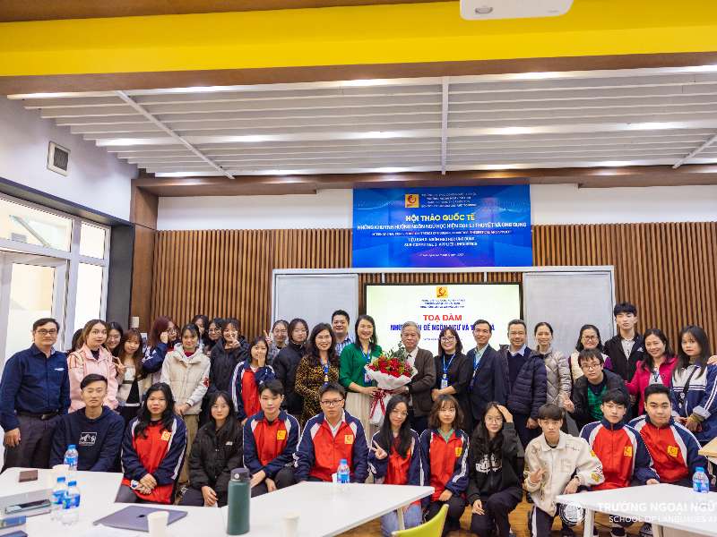 Tọa đàm "Những vấn đề ngôn ngữ và văn hóa"