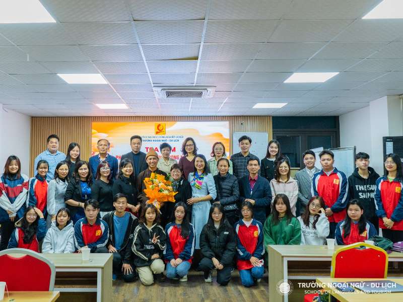 Toạ đàm: "Phật giáo và ứng dụng trong nghiên cứu ngôn ngữ và văn hóa"