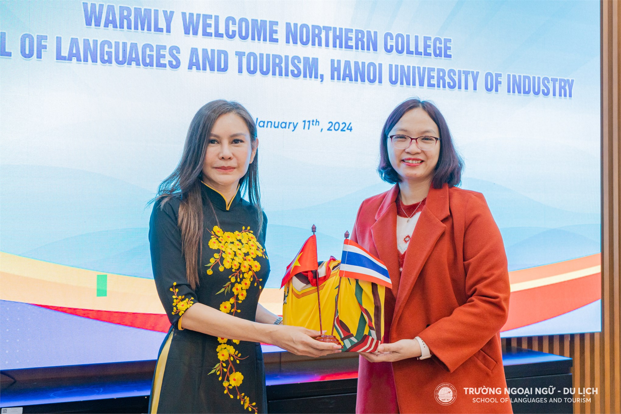 Trường Ngoại ngữ - Du lịch tiếp đoàn công tác Trường Northern College, Thái Lan