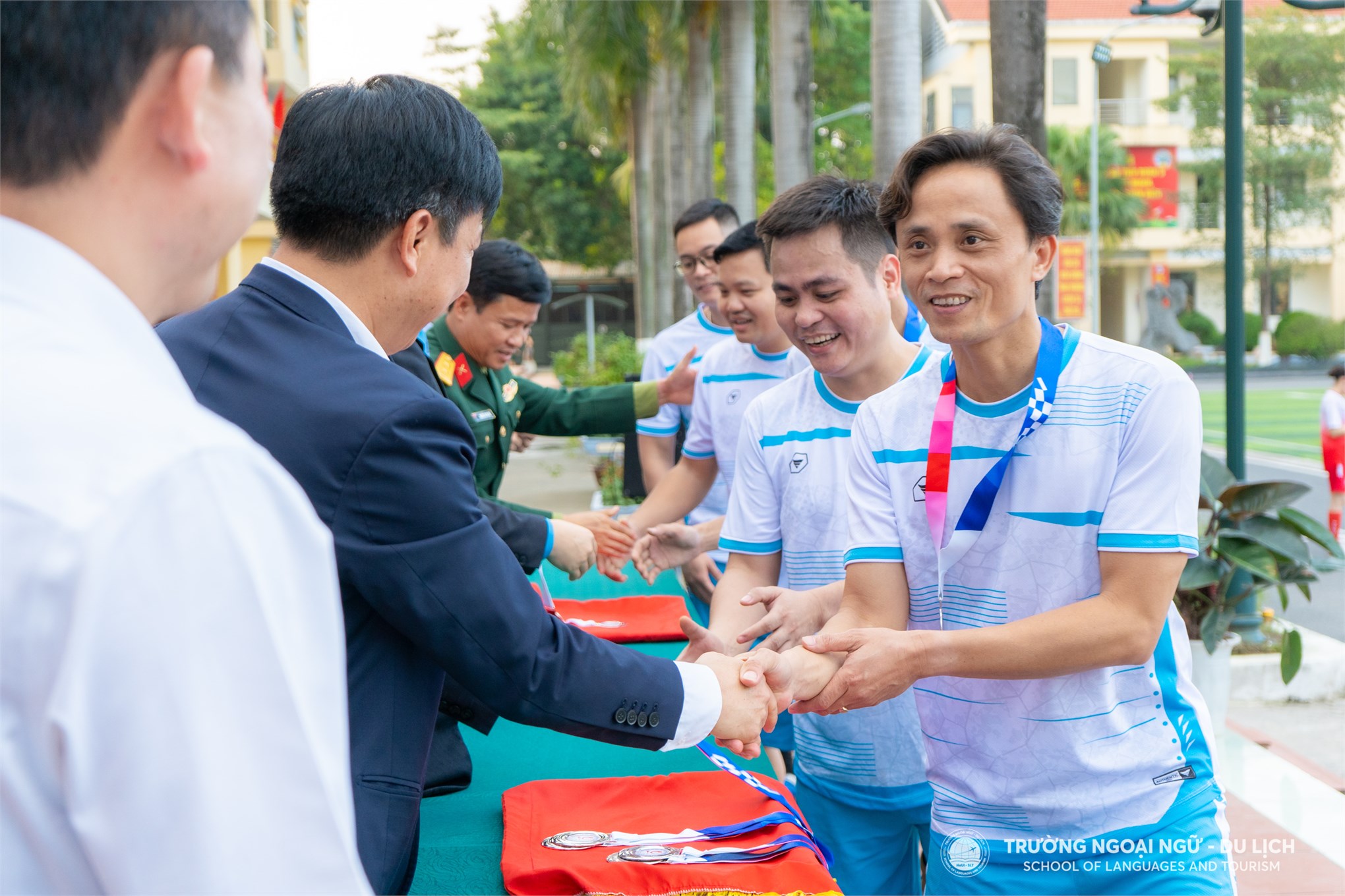 Liên quân Trường Ngoại ngữ Du lịch giành giải Nhì môn Bóng đá Nam tại Hội thao Thể dục Thể thao viên chức, người lao động HaUI năm 2024