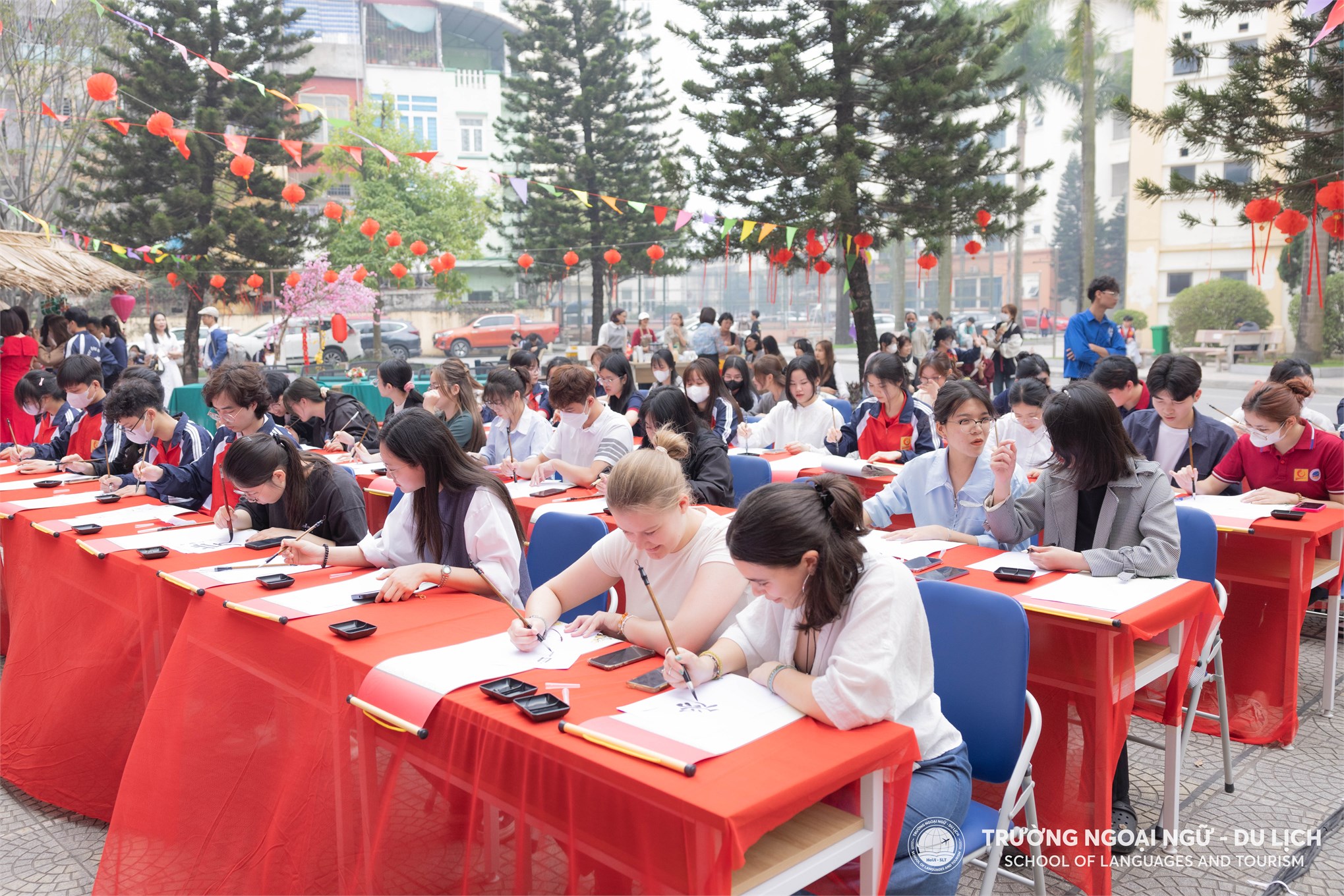 Sắc xuân tràn ngập tại cuộc thi viết thư pháp Nét chữ tài hoa lần thứ II năm 2024