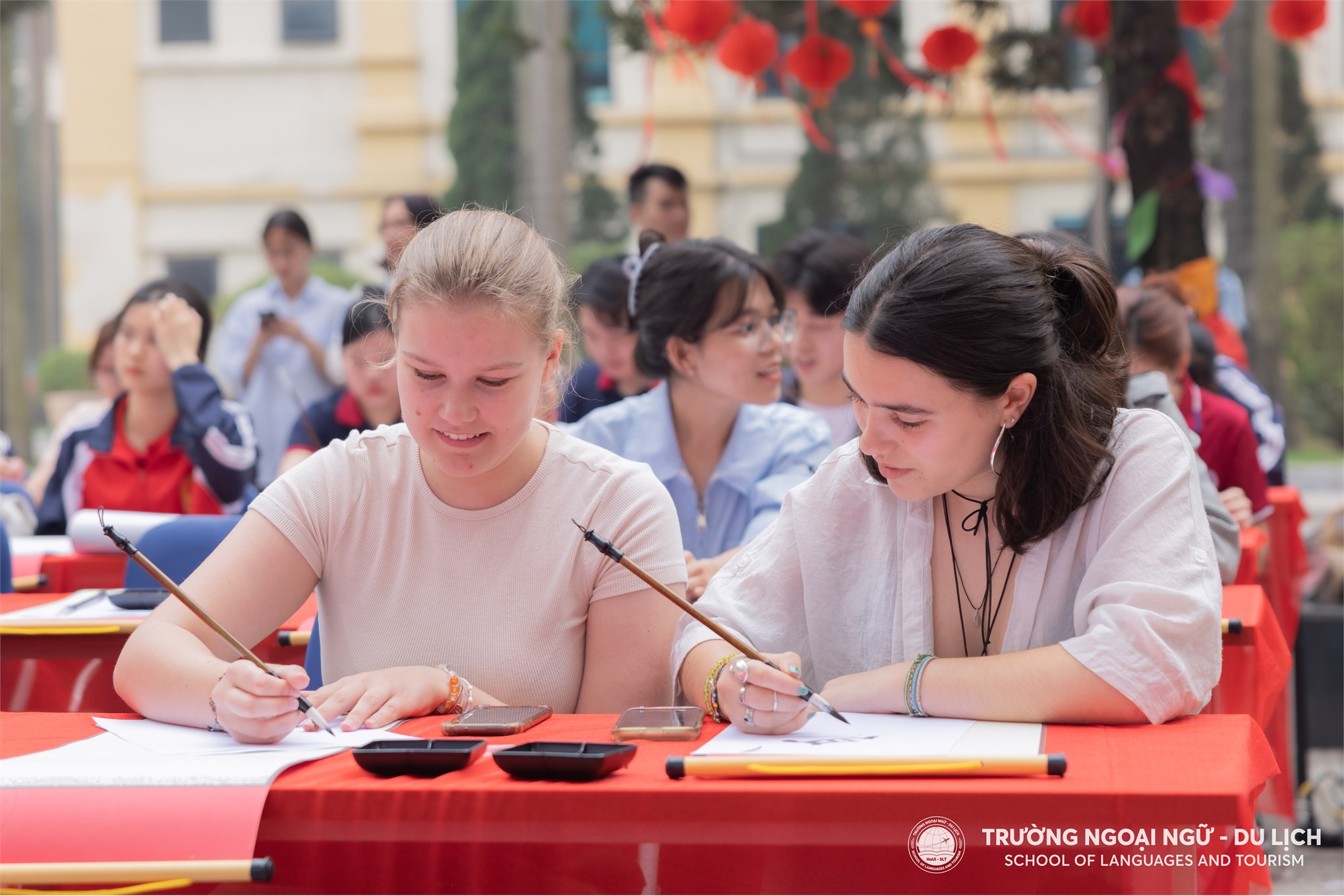 Sắc xuân tràn ngập tại cuộc thi viết thư pháp Nét chữ tài hoa lần thứ II năm 2024