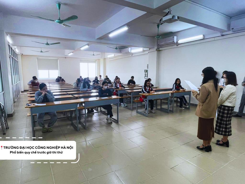 Công tác tập huấn giám thị và tổ chức thi thử kỳ thi J.TEST tại Trường Đại học Công nghiệp Hà Nội