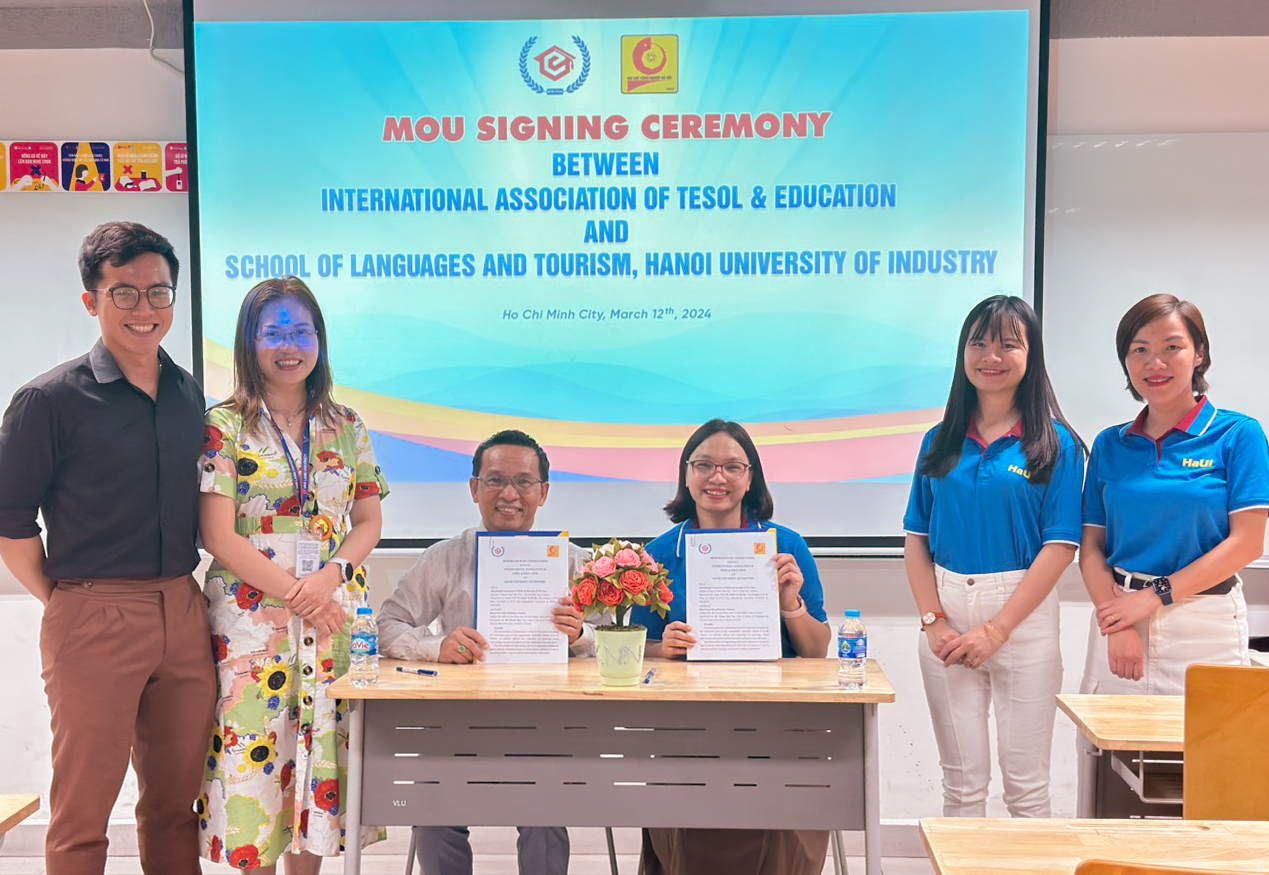 Ký kết biên bản ghi nhớ hợp tác giữa Trường Ngoại ngữ - Du lịch, Trường Đại học Công nghiệp Hà Nội với Hiệp hội ICTE (TESOL & Education)