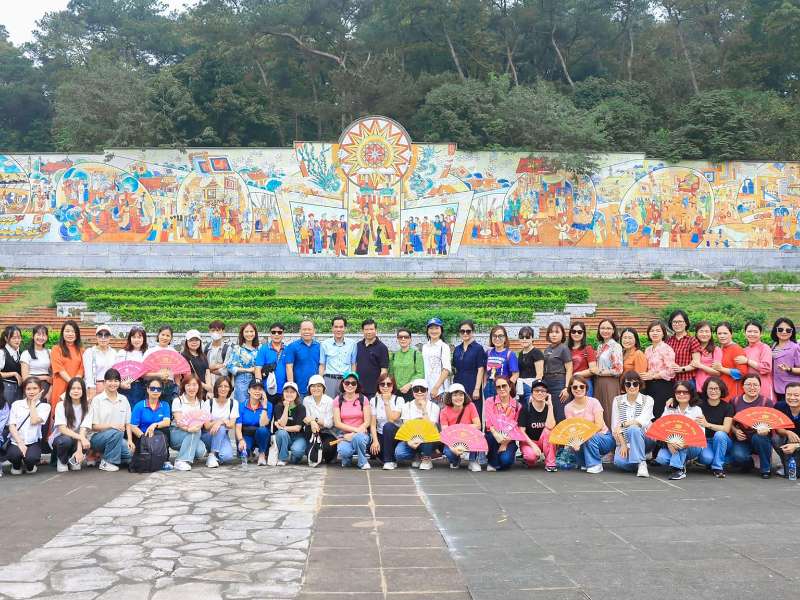 Hành trình về với cội nguồn Đền Hùng - Phú Thọ