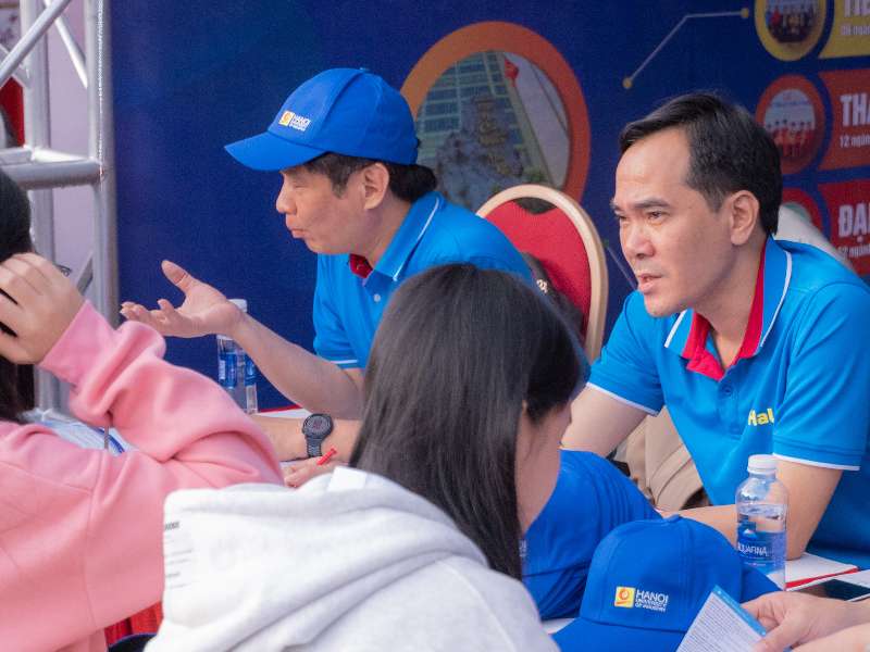 Tư vấn Tuyển sinh năm 2024 "Hiểu đúng ngành, chọn đúng nghề" nhóm ngành Ngôn ngữ, Du lịch