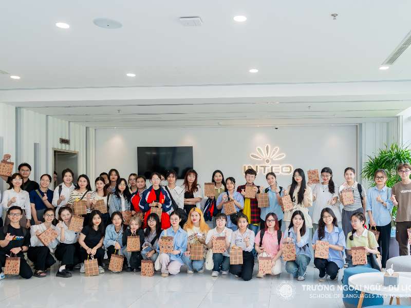 Sinh viên Trường Ngoại ngữ - Du lịch, Đại học Công nghiệp Hà Nội tham quan thực tế tại Công ty TNHH Công nghiệp Intco Việt Nam